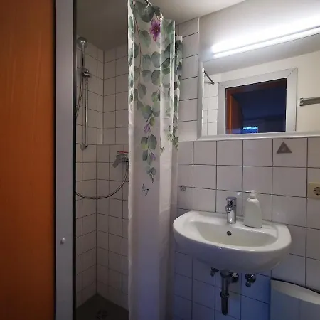Lägenhet 1-zimmer City-apartment W4 *